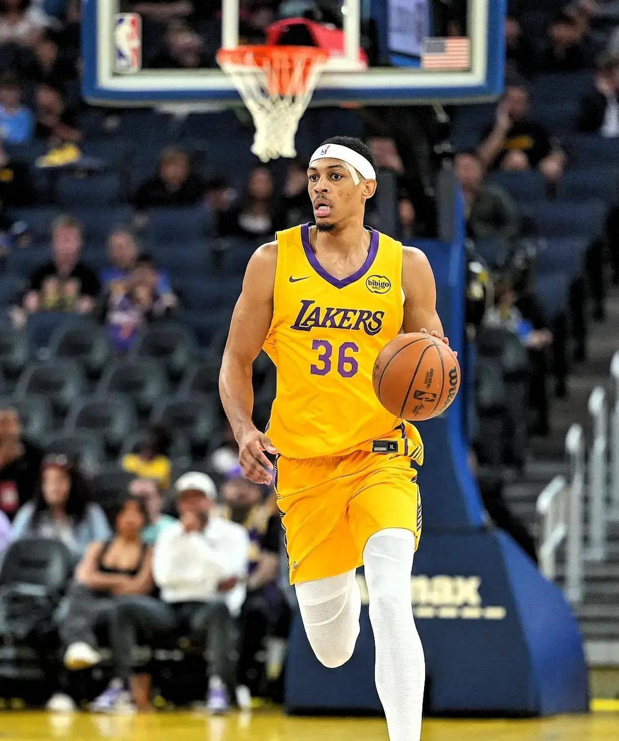 这位年轻内, 力于波多黎 这位年轻内, 力于波多黎