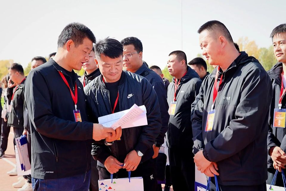 区的体育工 区的体育工